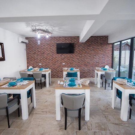 Boutique 23 Hotell Douăzeci şi Trei August Eksteriør bilde