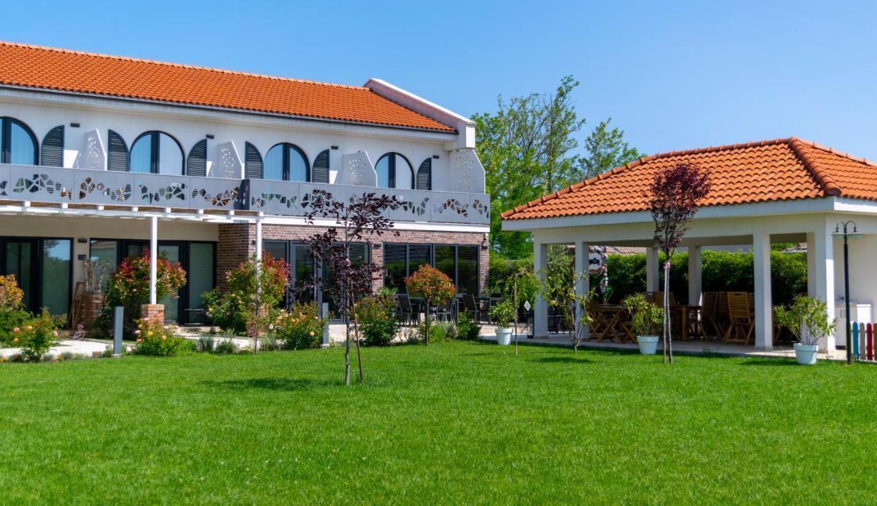 Boutique 23 Hotell Douăzeci şi Trei August Eksteriør bilde